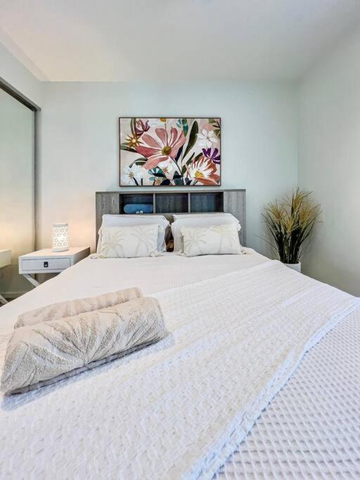 Palm Luxury Getaway Apartment