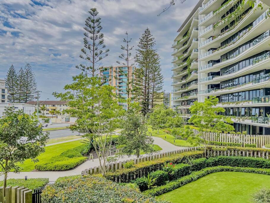 Palm Luxury Getaway Gold Coast