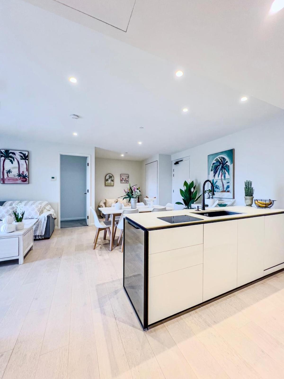 Palm Luxury Getaway Apartment Gold Coast