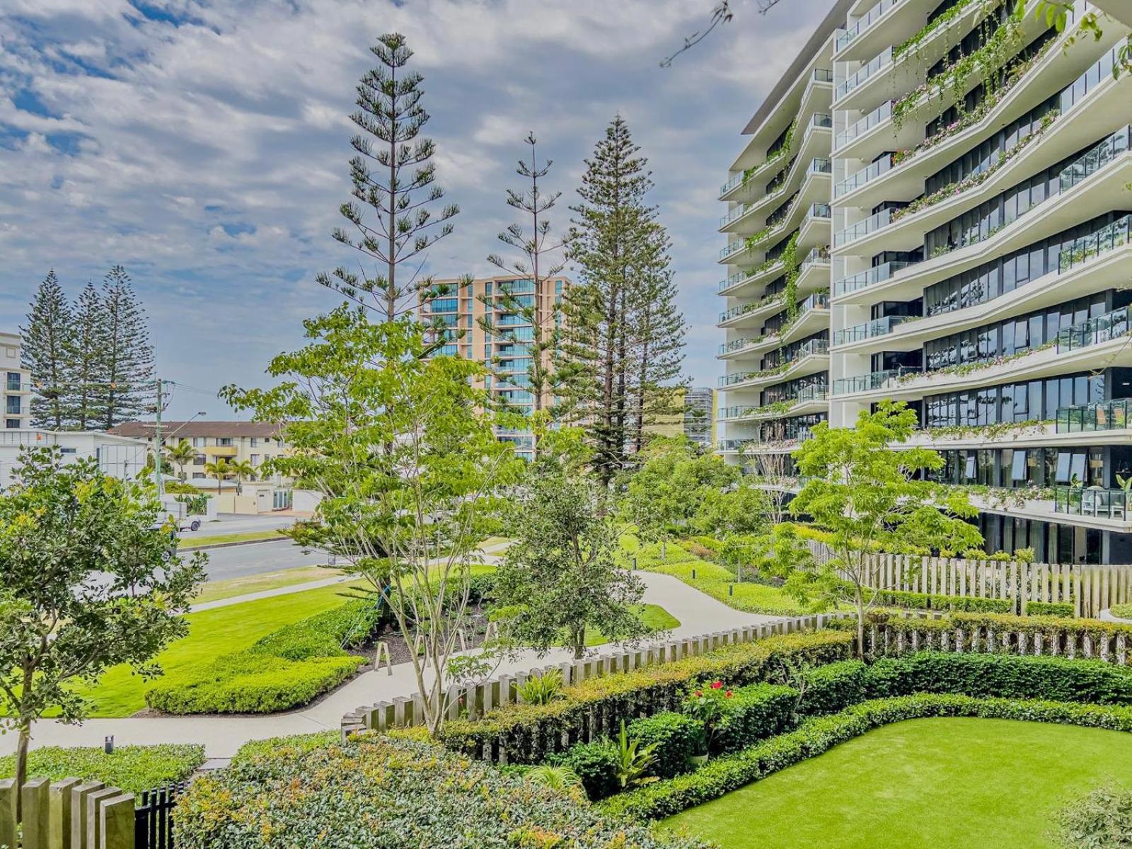 Palm Luxury Getaway Gold Coast
